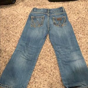 Size 6 boys wrangler retro jeans.